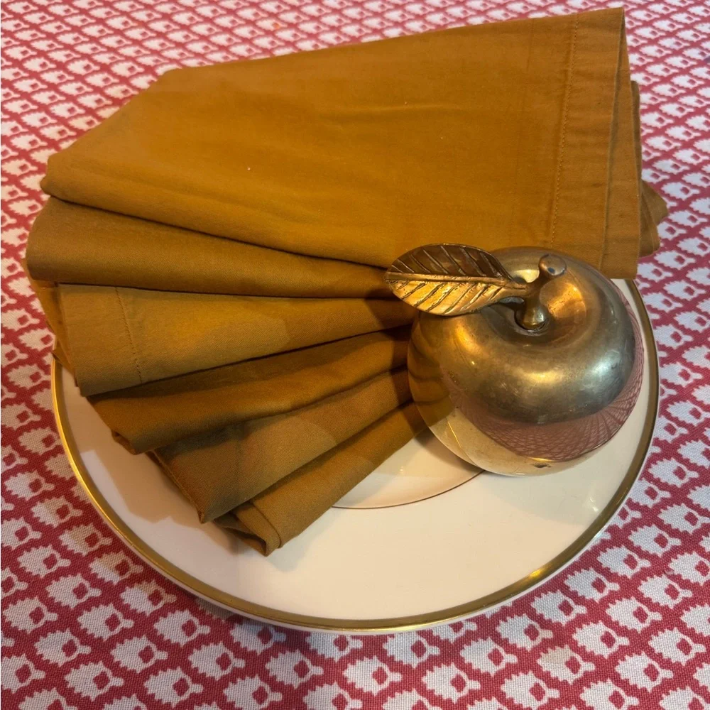 Crate and Barrel set of 6 Gold Ravenna napkins 20x20